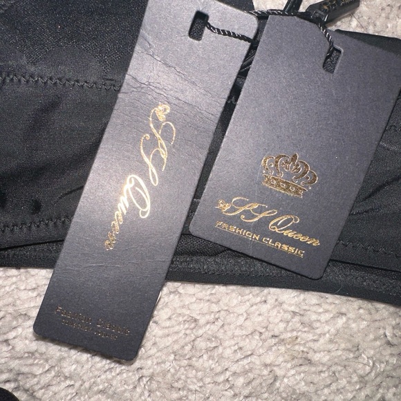 Bikini - Picture 4 of 4